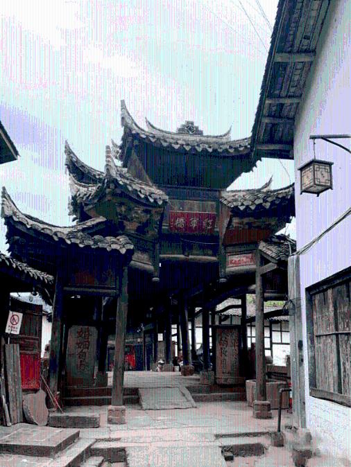 拒绝说教式营销，百丽时尚以“陪伴者”身份和年轻人玩在一起